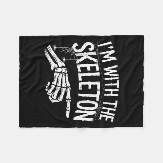 I'm With The Skeleton Funny Halloween Costume  Fleecedecke (Vorderseite (Horizontal))