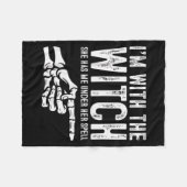 I'm With The Witch Funny Halloween Couple Costume Fleecedecke (Vorderseite (Horizontal))