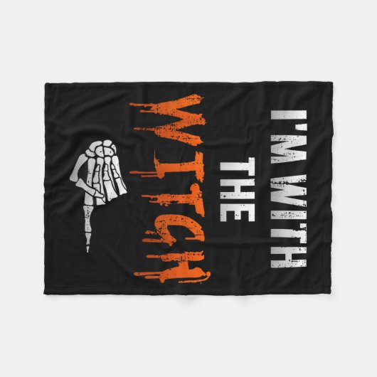 I'm With Witch Skeleton Hand Funny Halloween Husba Fleecedecke (Vorderseite (Horizontal))