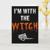 I'm With Witch Skeleton Hand Funny Halloween Husba Karte (Gelbe Blume)