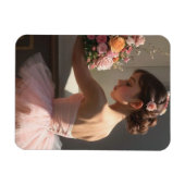 Iman con bailarina sujetando ramo de flores magnet (Horizontal)