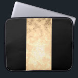 Imitat mit goldfarbenen und schwarzen Streifen Laptopschutzhülle<br><div class="desc">Minimalistisches,  modernes und stilvolles Design,  das den Imitaten goldene Streifen auf schwarzem Hintergrund darstellt.</div>