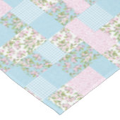 Imitat-Patchwork, Rosa, blaue Apple-Blüten-Muster Tischdecke (Schrägansicht)
