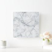 Imitate aus weißem Marmor Quadratische Wanduhr (Zuhause)