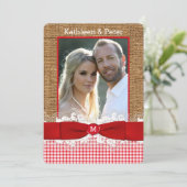 IMITATE Burlap, Lace, Bow FOTO Wedite Invite, Red  Einladung (Stehend Vorderseite)