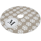 Imitate Burlap White Snowflakes Monogram Tree Rock Fleece Weihnachtsbaumdecke (Schrägansicht)