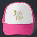 Imitate der Braut Goldene Fohlen und Rosa mit Herz Truckerkappe<br><div class="desc">Brautstamm Imitate Gold Foil und Pink Trucker Hat für eine Hochzeit,  Brautparty oder Junggeselinnen-Abschied Feier.</div>