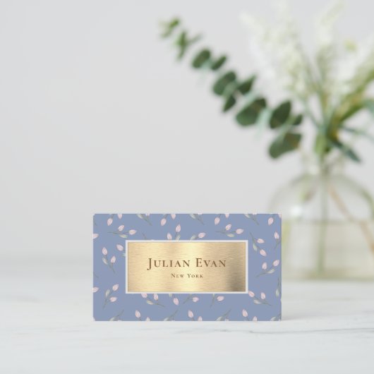 Imitate Gold Dusty Blue Floral Business Card Visitenkarte (Stehend Vorderseite)