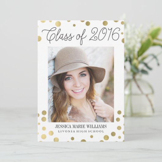 Imitate Gold Glitzy Dots Graduation Einladungen (Stehend Vorderseite)