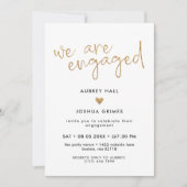 Imitate Gold Handwriting Wir sind Verlobtes Foto Einladung (Vorderseite)