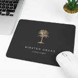 Imitate Gold Palm Tree Logo Mousepad<br><div class="desc">Chic personalisiertes Mousepad für Ihr Business oder Zuhause-Büro verfügt über zwei Textzeilen in klassischer Weißschrift auf einem kohlegrauen Hintergrund,  der mit einer tropischen Palmenbilderzeichnung in Imitaten mit Goldfolie geschmückt ist.</div>