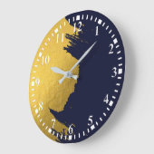 Imitate Gold Pinselstriche mit Navy Blue Backgroun Große Wanduhr (Winkel)