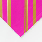 IMITATE GOLD STREIFEN AUF PINK FLEECEDECKE (Ecke)
