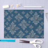 Imitate graue Schneeflocken auf blau (nicht echter Seidenpapier (Handwerk)