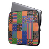 Imitate im Folklostik Patchwork Laptop Sleeve (Vorderseite Links)
