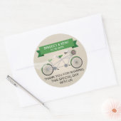 Imitate Linen Green Tandem Bicycle Wedding Runder Aufkleber (Umschlag)