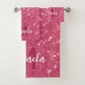Imitate mit hellrosa Rose Glitzer Monogram Badhandtuch Set (Insitu)