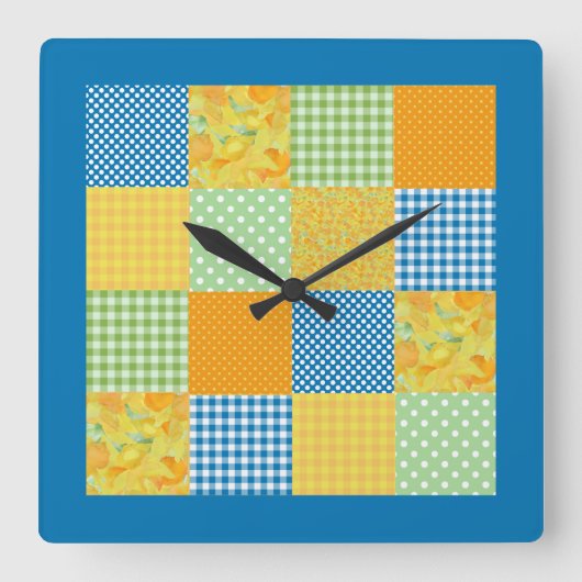 Imitate-Patchwork, Affodils, Polkas, Karos auf Blu Quadratische Wanduhr (Vorderseite)