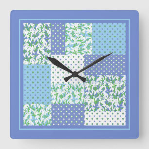 Imitate Patchwork Snowdrops Blue Green und Polkas Quadratische Wanduhr