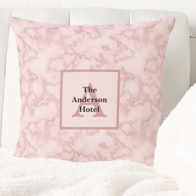 Imitate Rosa Marmor Kissen (Faux Pink Marble Throw Pillow by Leapfroglisics Shop)