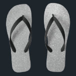 Imitate Silber-Glitzer-Printbild Strand Flip Flops Badesandalen<br><div class="desc">Imitate Schwarz-Silber-Glitzer drucken Bild Strand flip Flops. Coole Sandalen mit goldenem Design. Anpassbare Hintergrundfarben. Machen Sie sich für den Sommer Ihre eigenen, neuen Flipflop-Slippers. Trendy Surf Accessoires für Damen und Jugendliche. Glamouröse funkelnd Glitzern und seidig glänzende Glimmer. Auch für Braut und Bräutigam, Hochzeitsmädchen oder Gäste im Party der gehobenen Hochzeit...</div>