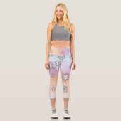 Imitate Silbersteine auf Pastellrosa, blaues Orang Capri Leggings (Vorderseite)