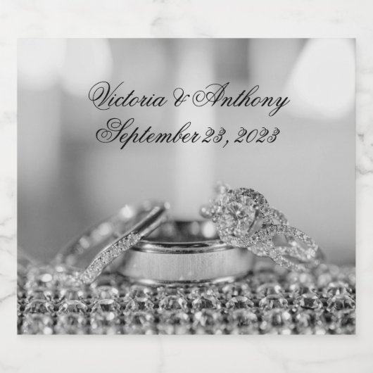 Imitate Silver Wedding Elegante Name Datum Skript Schaumweinetikett (Einzelnes Label)