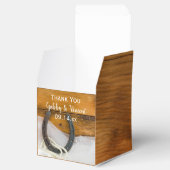 Imitate Stall Holz Hufeisen und Perlen Rustikale H Geschenkschachtel (Geöffnet)