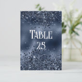Imitats Dark Blue Glitzer & Foil Wedding Tischnumm Einladung (Stehend Vorderseite)