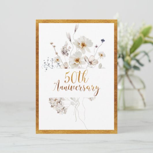 Imitats Gold Calligraphy Floral 50 Jahre Jubiläum Einladung (Stehend Vorderseite)