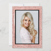 Imitats Rose Gold Glitzer | Foto der Graduierungsp Einladung (Rückseite)