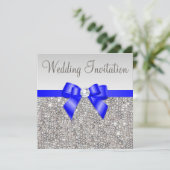 Imitats Silver Sequins Royal Blue Bow Wedding Einladung (Stehend Vorderseite)
