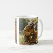 Imker und Bienenstock Kaffeetasse (VorderseiteRechts)