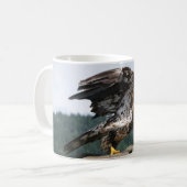 Immaterieller Adler für den Start bereit Kaffeetasse (Vorderseite Links)