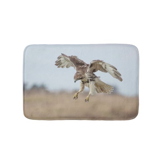 Immature Red Tail Hawk Hovering Badematte (Vorderseite)