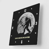 Immer eine gute Zeit für Squatchin! Quadratische Wanduhr (Winkel)