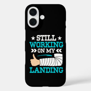 Immer noch an meiner Landung arbeitend, Armchirurg iPhone 16 Hülle