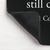 Immer noch auserwählt minimalistischer Bibelvers G Mousepad (Ecke)
