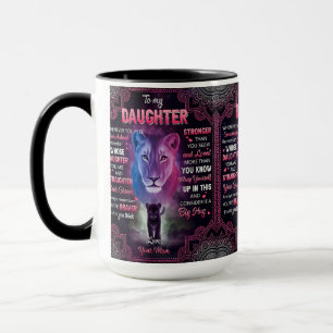 Immer wenn sich U überwältigt Löwe Mama zu Tochter Tasse