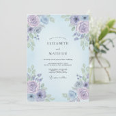 Immergrün Leuchtende Florale Hochzeit Einladung (Stehend Vorderseite)