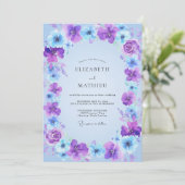 Immergrün-Veilchen-Wildblumen-Hochzeit Einladung (Stehend Vorderseite)