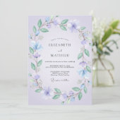 Immergrün-violette Eukalyptus-Hochzeit Einladung (Stehend Vorderseite)