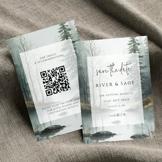 Immergrüner Nebel | Rustikale Wald QR Save-the-Dat