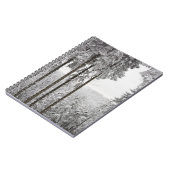 Immergrüner Wald im Winter Notizblock (Linke Seite)