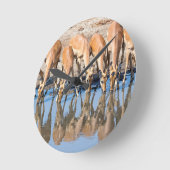 Impalas am Waterhole Runde Wanduhr (Winkel)