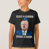 Impeach AntiTrump wählen einen Clown erwarten eine T-Shirt (Vorderseite)