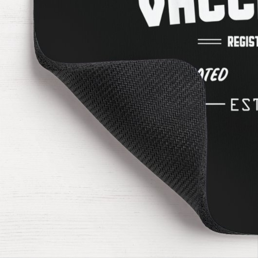 Impfte Funny Spaß Grafisches Zitat Nu registriert Mousepad (Ecke)