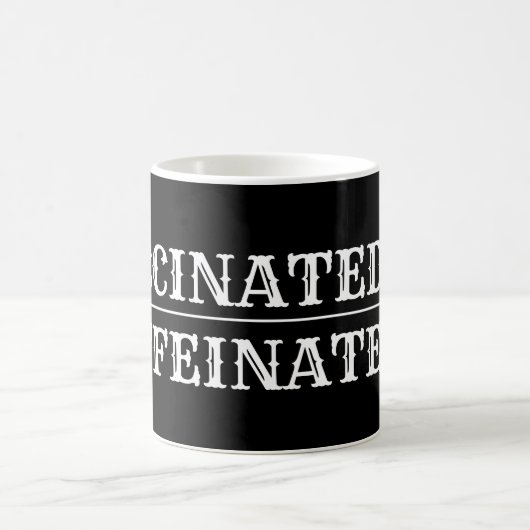 Impfte koffeinierte Tasse (Mittel)
