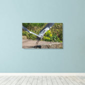 Imposanter Graureiher hebt Leinwanddruck (Insitu (Holzboden))