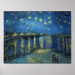 Impressionismus Vincent Van Gogh Starry Night Over Poster<br><div class="desc">Der Impressionismus Vincent Van Gogh Starry Night Over the Rhone Painting zeigt ein großartiges Beispiel für Kunst. Dieser Impressionismus Vincent Van Gogh Starry Night Over the Rhone Painting spiegelt die Essenz des Künstlers und die Zeit in der geschaffen. Perfekt für Kunstbegeisterte aller Altersgruppen, unser Impressionismus Vincent Van Gogh Starry Night...</div>